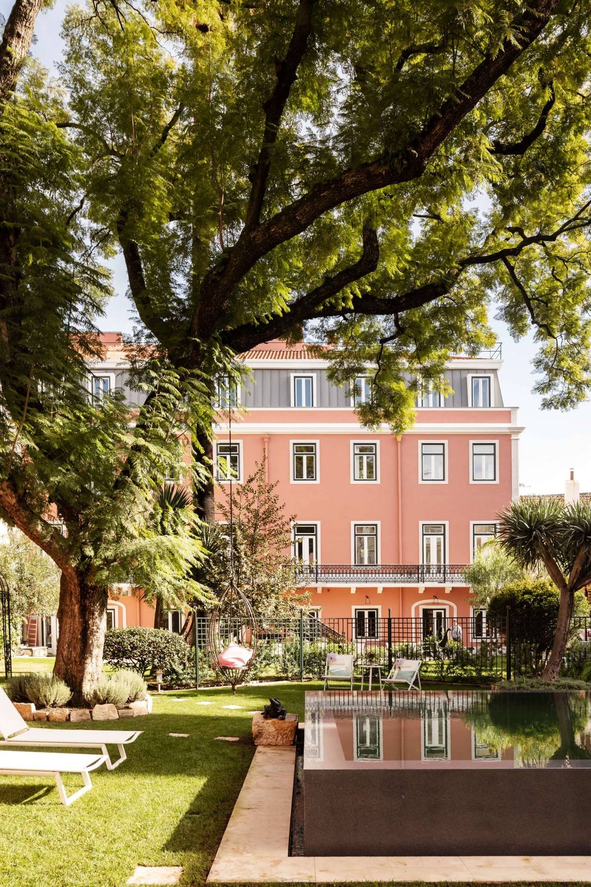 Jardim do Príncipe Real garden square with elegant palace facade, Lisbon